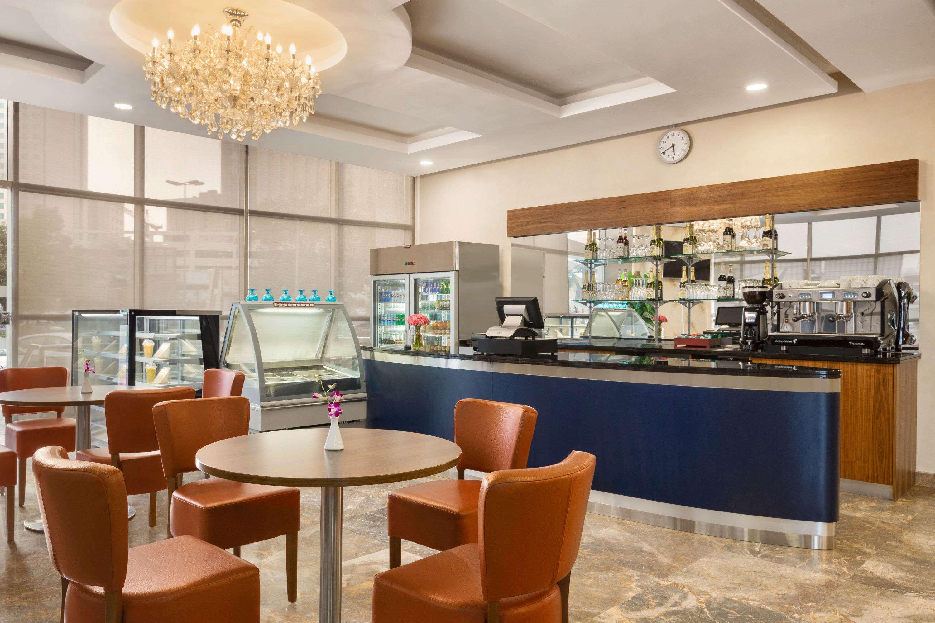 Ramada Encore By Wyndham Kuwait Downtown Kuwejt Zewnętrze zdjęcie